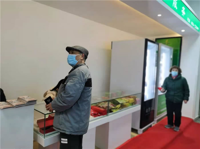 四川中青旅綿陽分社、綿陽市中旅假日旅行社、綿陽自來文化傳播有限公司24H自助售貨服務(wù)盛大開業(yè)